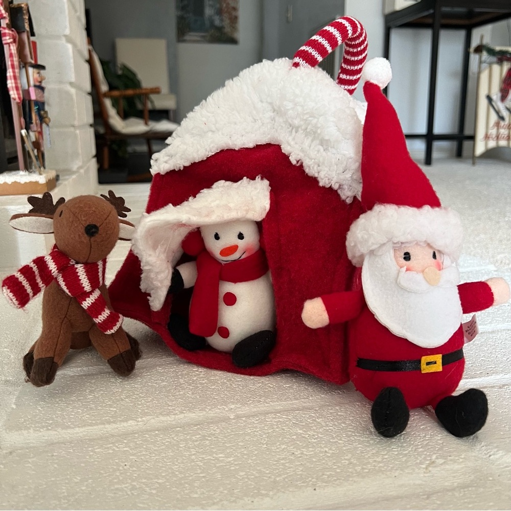 Santa’s House & Friends Toy Decoration